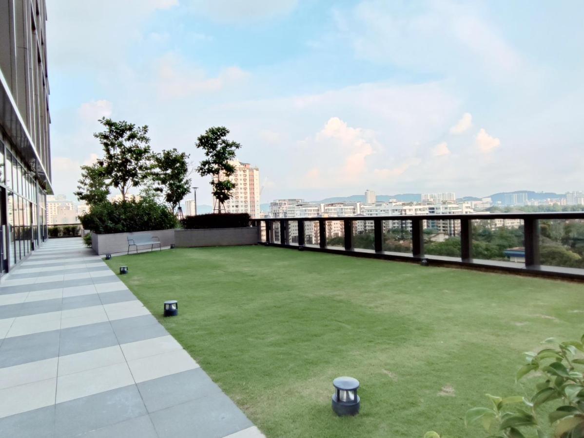 Pavillion Embassy Service Apartment By Autumn Suites Premium Stay كوالالمبور المظهر الخارجي الصورة