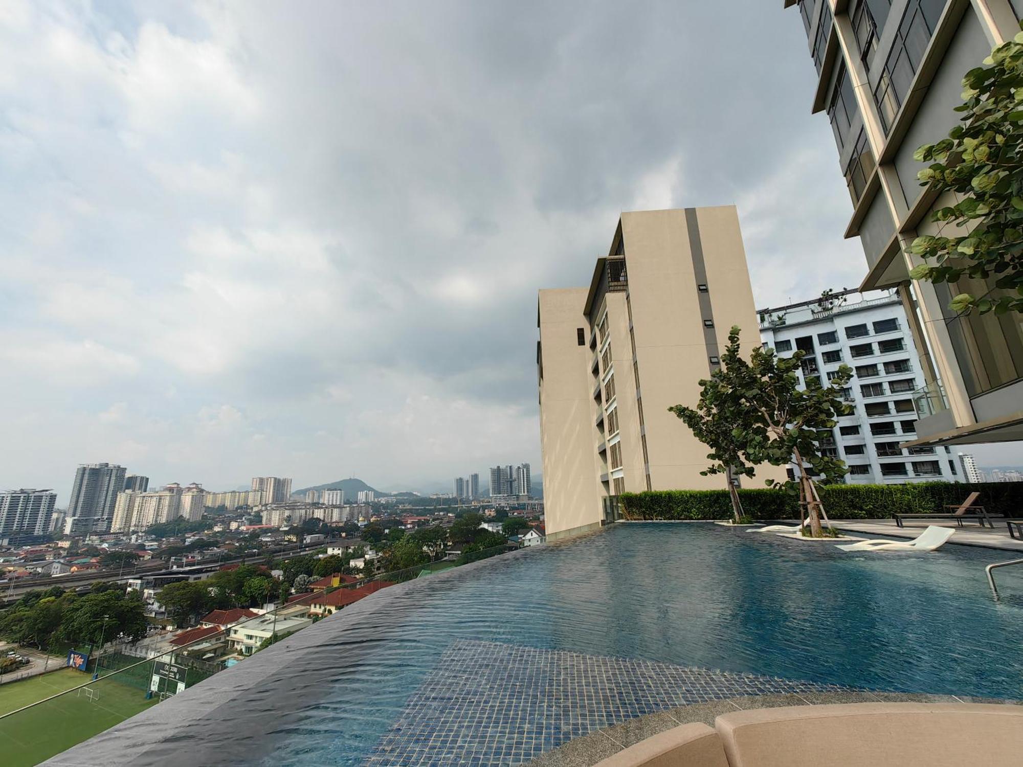 Pavillion Embassy Service Apartment By Autumn Suites Premium Stay كوالالمبور المظهر الخارجي الصورة